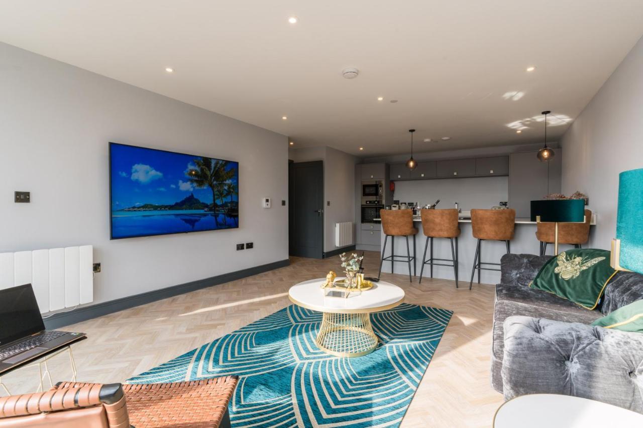 Luxe Apartments, The Moorwell, Parking, Gym - 10Mins Cardiff City Ctr Room photo